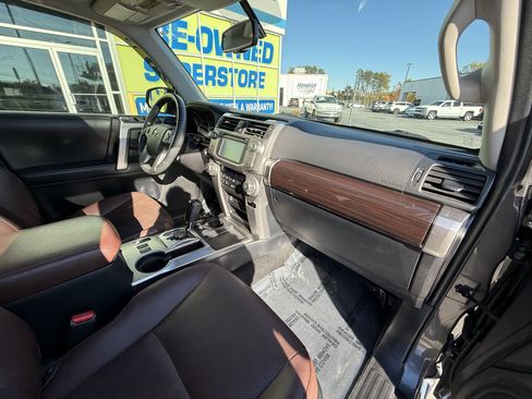 Used 2017 Toyota 4Runner Limited image 21