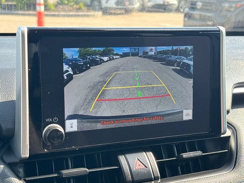 Used 2024 Toyota RAV4 XLE FWD image 24