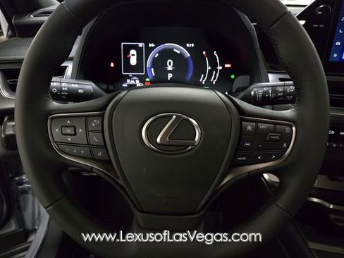 New 2026 Lexus UX 300h FWD image 17