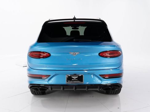 Certified 2025 Bentley Bentayga image 4