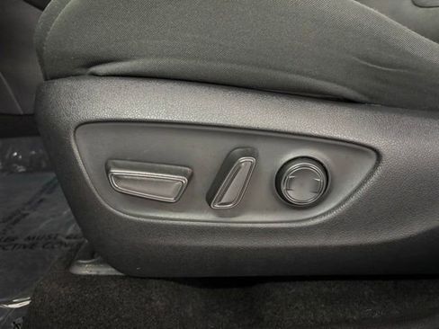 Used 2021 Toyota RAV4 XLE image 9