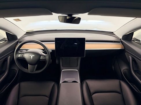 Used 2021 Tesla Model 3 Standard Range Plus image 12