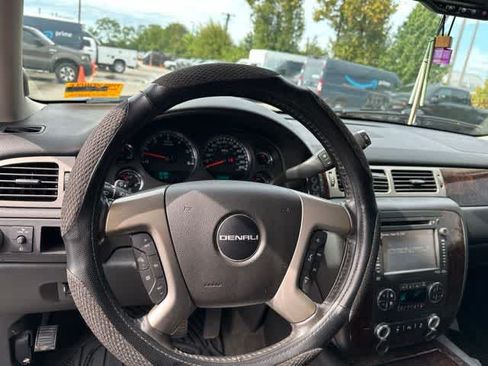 Used 2013 GMC Yukon Denali AWD/4WD image 6