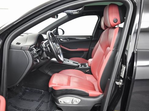 Used 2021 Porsche Macan S image 10