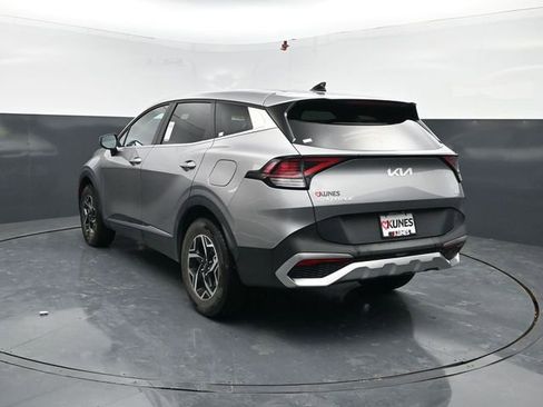 Used 2024 Kia Sportage LX image 7