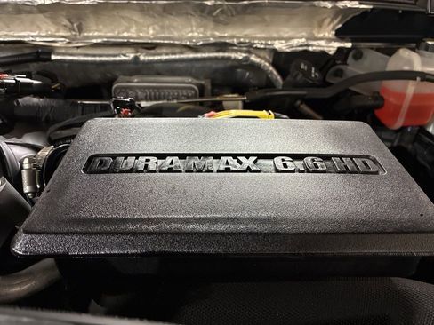 Used 2020 Chevrolet Silverado 2500 LTZ w/ LTZ Premium Package image 9