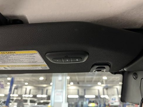 Used 2025 Jeep Gladiator Rubicon w/ Convenience Group image 36