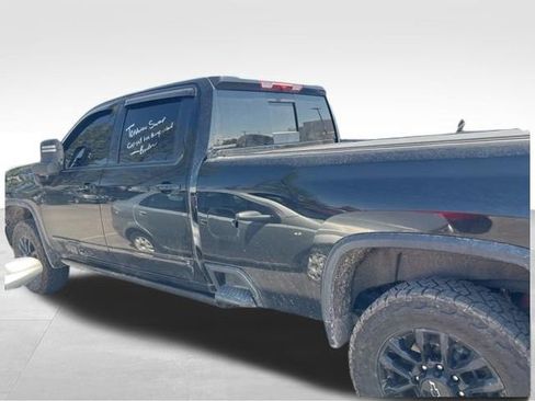 Used 2025 Chevrolet Silverado 3500 High Country w/ Midnight Edition AWD/4WD image 12