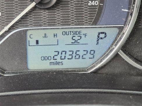 Used 2015 Toyota Corolla LE image 24