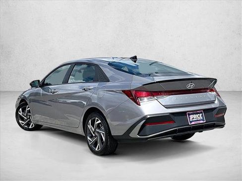 Used 2025 Hyundai Elantra Sport w/ Cargo Package FWD image 13