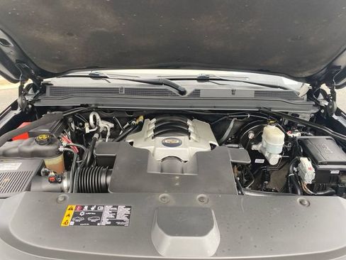 Used 2019 Cadillac Escalade ESV Platinum AWD/4WD image 27