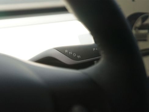Used 2022 Tesla Model Y Performance AWD/4WD image 25
