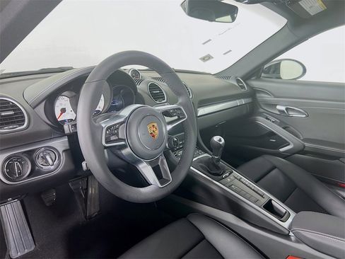 New 2025 Porsche 718 Cayman image 4