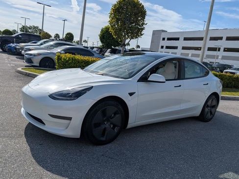 Used 2023 Tesla Model 3 Standard Range RWD image 3