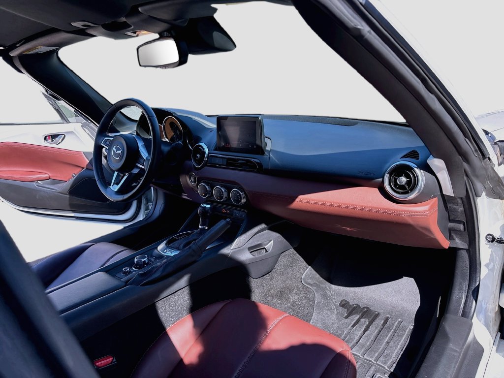 Used 2019 MAZDA MX-5 Miata RF Grand Touring RWD image 24