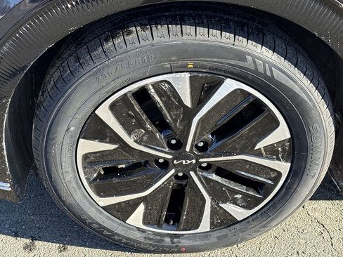 Used 2023 Kia EV6 Wind w/ Wind Technology Package image 10