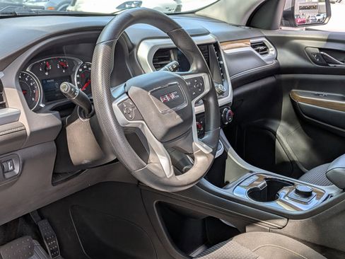 Used 2021 GMC Acadia SLE FWD image 4