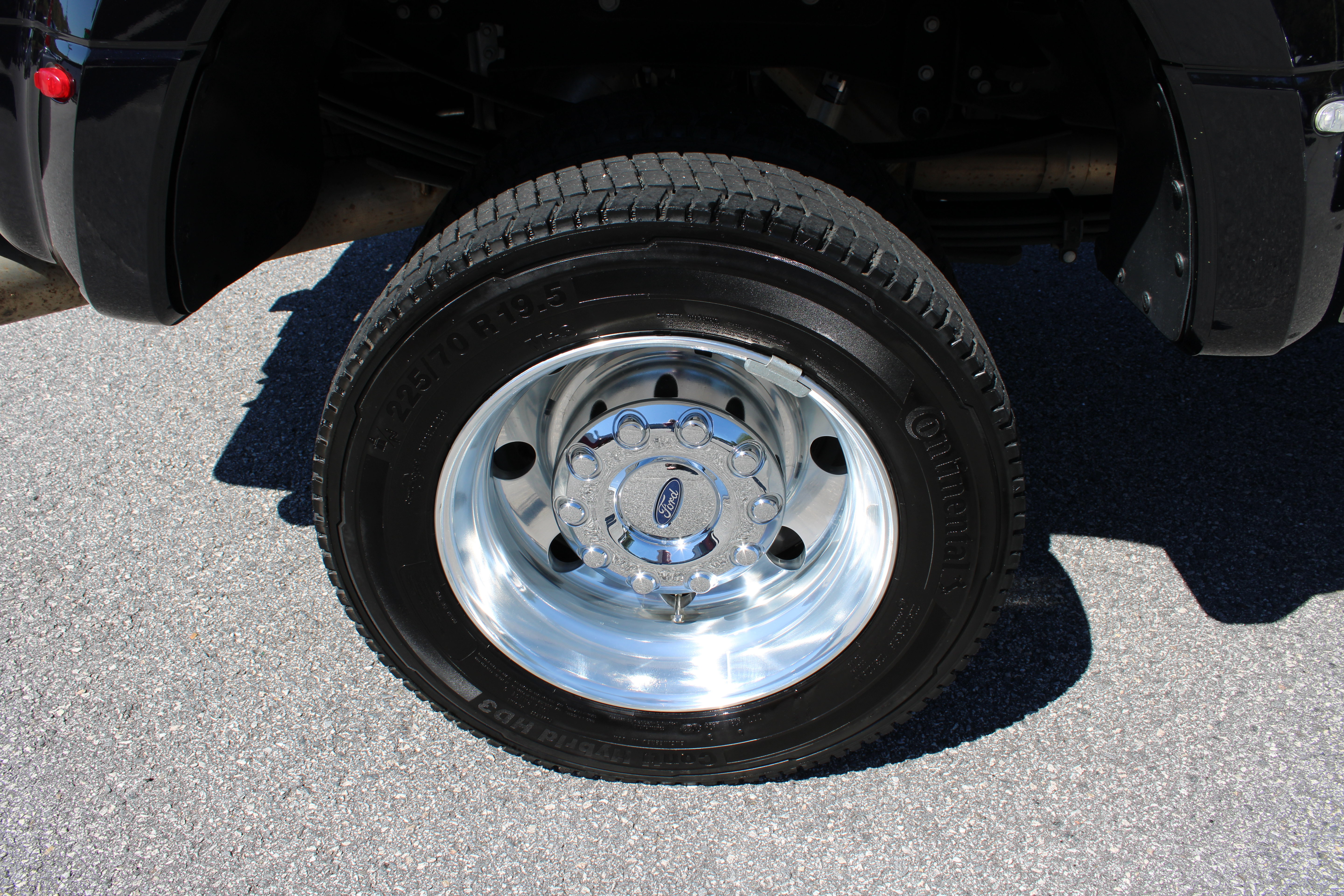 Used 2022 Ford F450 Platinum w/ FX4 Off-Road Package AWD/4WD image 15