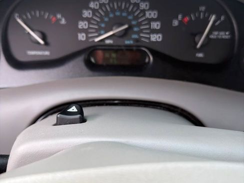 Used 2004 Buick Century Custom FWD image 25