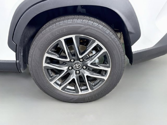 Certified 2026 Toyota Corolla Cross XLE w/ Convenience Package AWD/4WD image 34