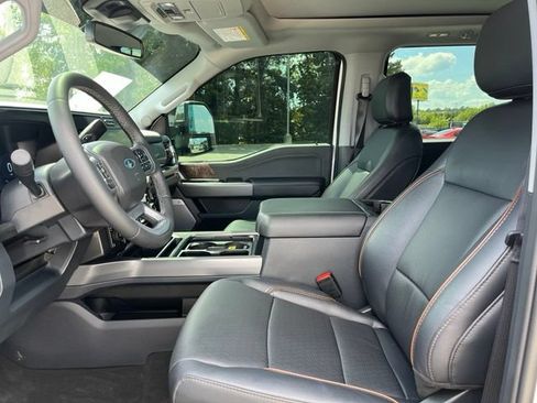 Used 2026 Ford F250 Lariat w/ Lariat Premium Package AWD/4WD image 5