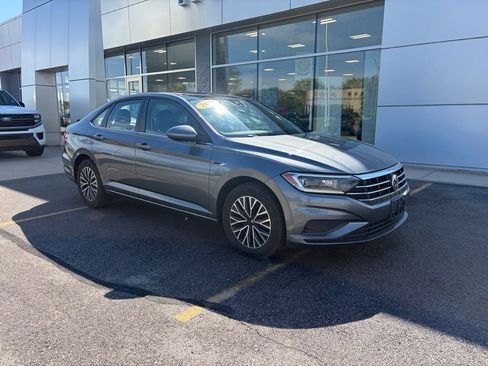 Used 2019 Volkswagen Jetta SEL FWD image 12
