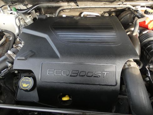 Used 2018 Ford Explorer Platinum image 18