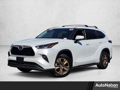 Used 2022 Toyota Highlander Bronze Edition