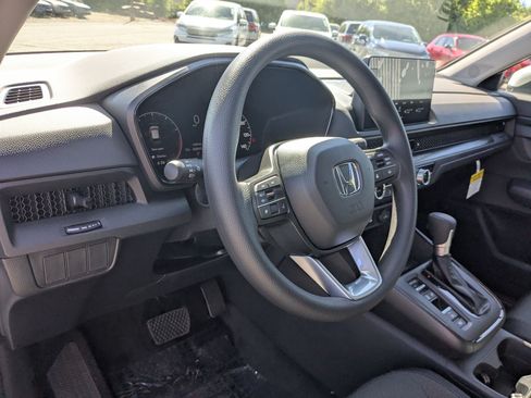 Used 2026 Honda CR-V EX image 12