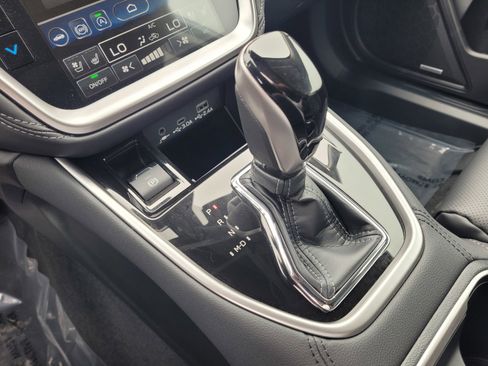 Used 2024 Subaru Outback Touring w/ Popular Package #2 image 25