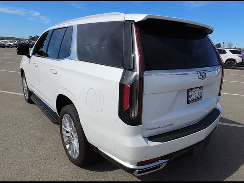 Used 2024 Cadillac Escalade Premium Luxury image 9