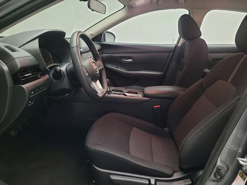 Used 2025 Nissan Sentra SV w/ All-Weather Package FWD image 17