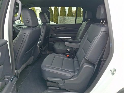 Certified 2025 Chevrolet Traverse LT image 10