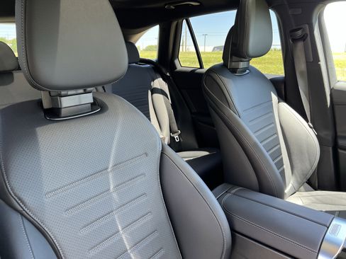 Certified 2026 Mercedes-Benz GLC 300 4MATIC image 35