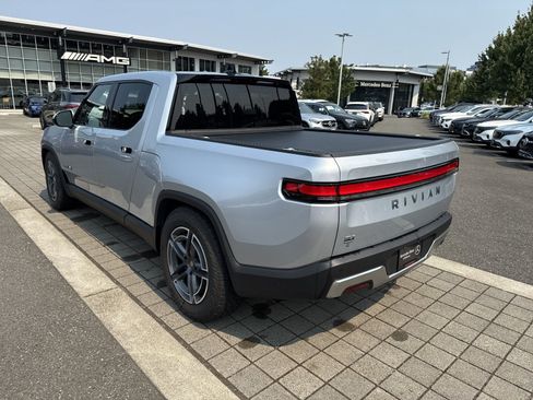 Used 2025 Rivian R1T Adventure AWD/4WD image 7