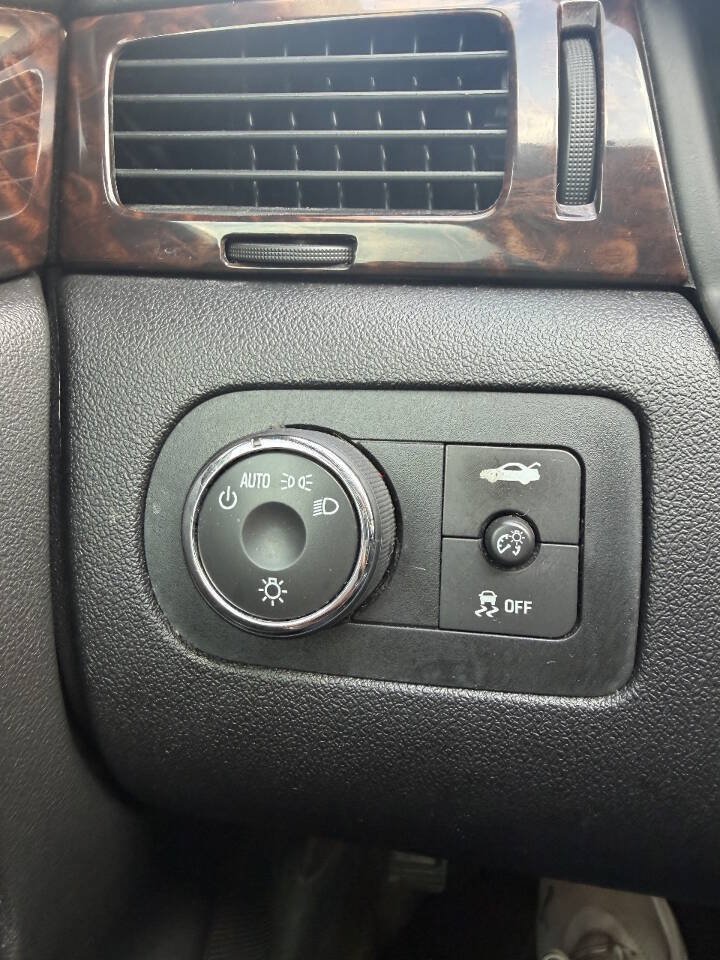 Used 2012 Chevrolet Impala LT FWD image 12