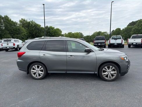 Used 2018 Nissan Pathfinder SL w/ SL Premium Package FWD image 7