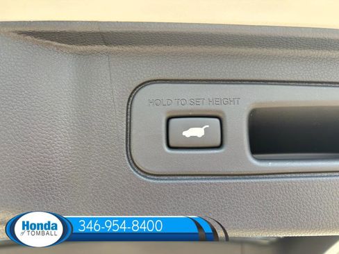 New 2025 Honda Pilot Touring image 19
