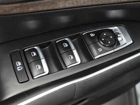 Used 2021 Kia Sorento EX w/ EX AWD X-Line Package image 3