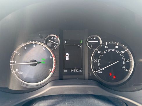 Used 2023 Lexus GX 460 Premium w/ Premium Package AWD/4WD image 14