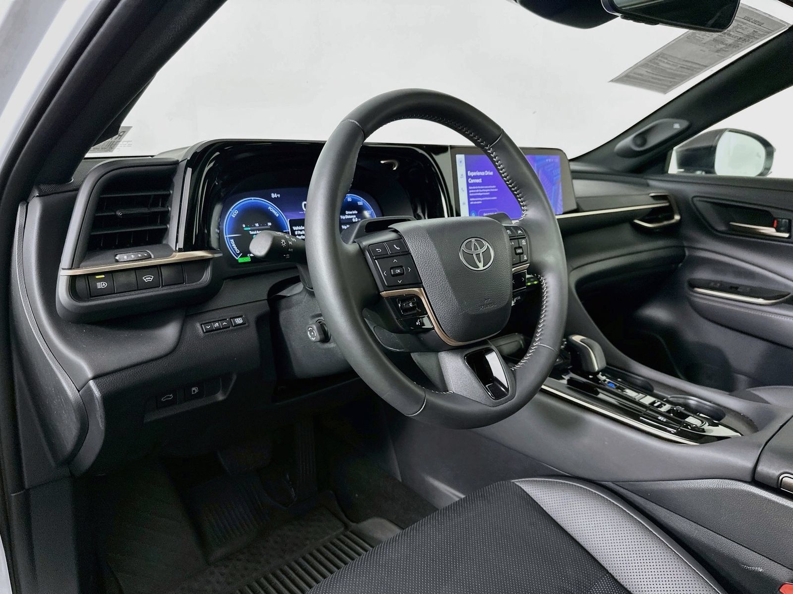 Certified 2026 Toyota Crown Platinum AWD/4WD image 9