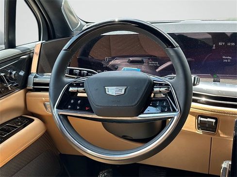 New 2025 Cadillac Escalade IQ Luxury 2 image 5