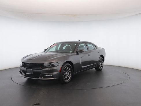 Used 2018 Dodge Charger GT image 40