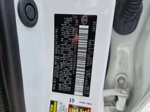 Used 2025 Toyota Camry LE FWD image 28