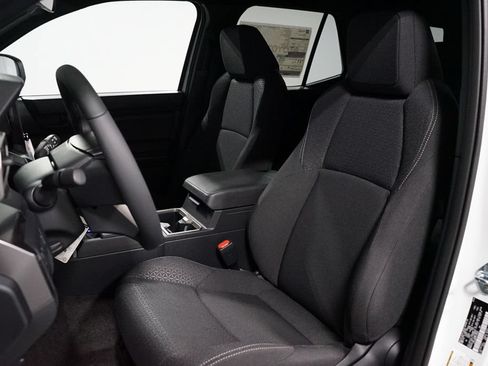 New 2026 Toyota 4Runner SR5 AWD/4WD image 28