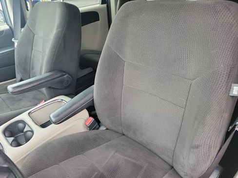 Used 2012 Dodge Grand Caravan SXT FWD image 5