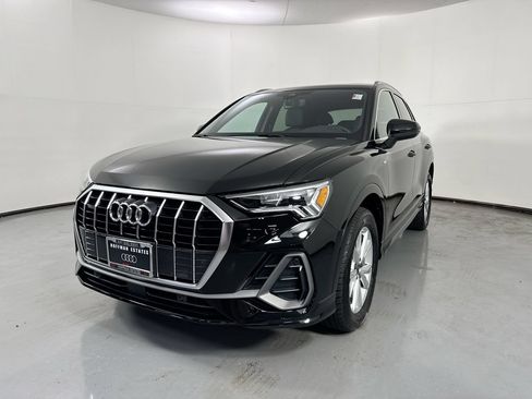 Used 2025 Audi Q3 2.0T Premium w/ Convenience Package AWD/4WD image 24