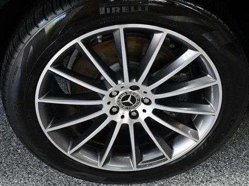 Used 2022 Mercedes-Benz GLE 450 4MATIC image 17