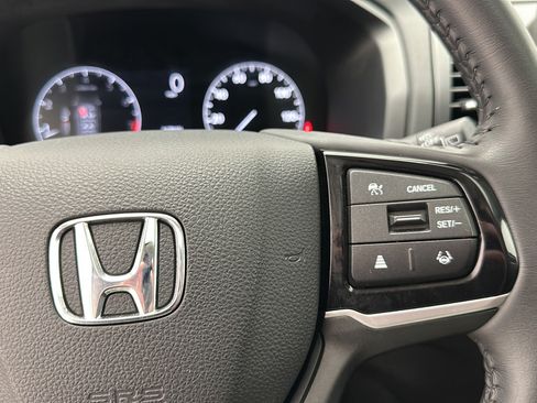 Used 2025 Honda Odyssey EX-L image 20
