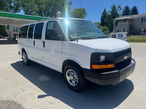 Used 2007 Chevrolet Express 1500 AWD Passenger w/ Power and Light Package image 7